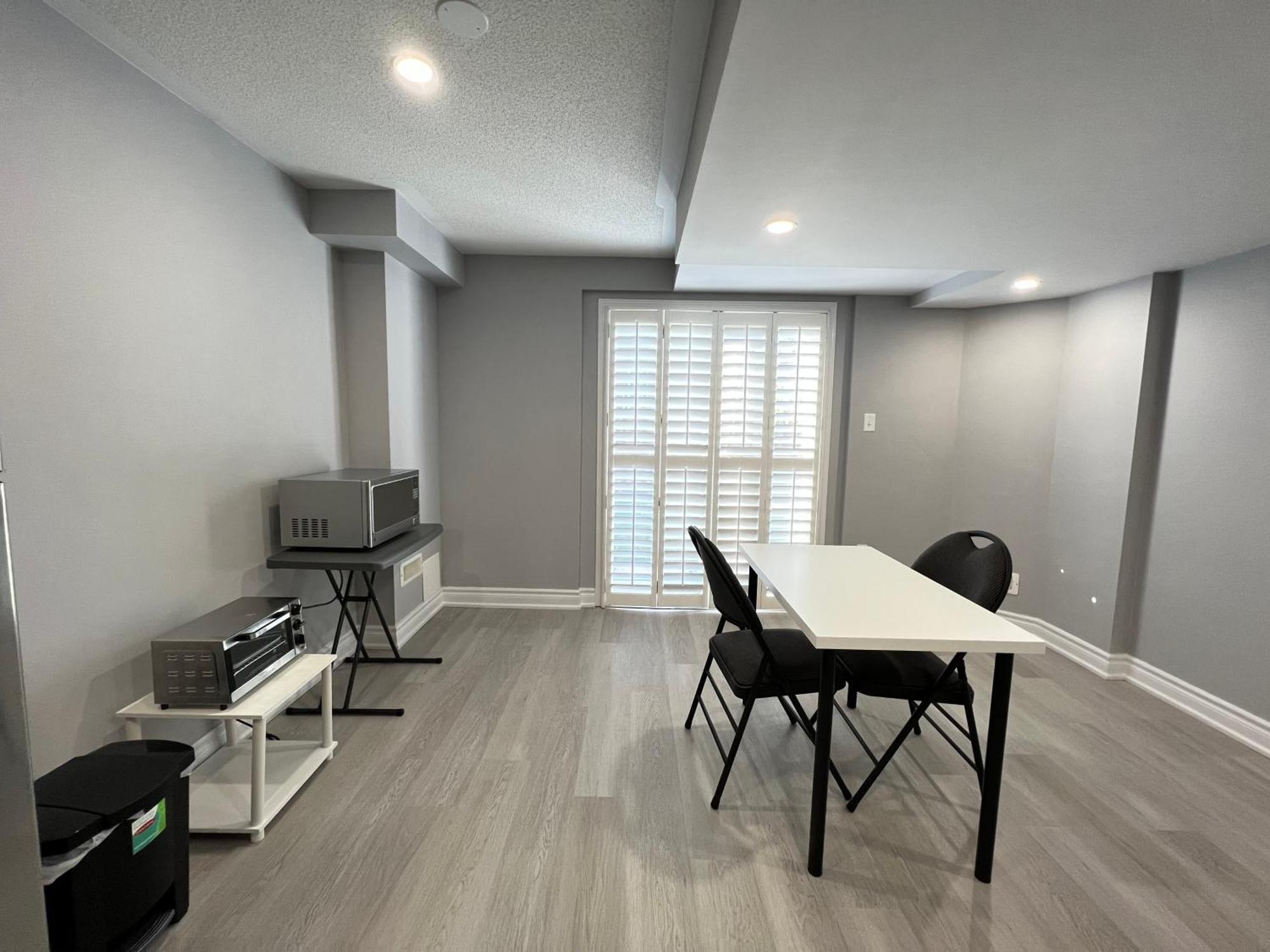 Beautiful Vacation Home Near Toronto Airport ミシサガ 部屋 写真